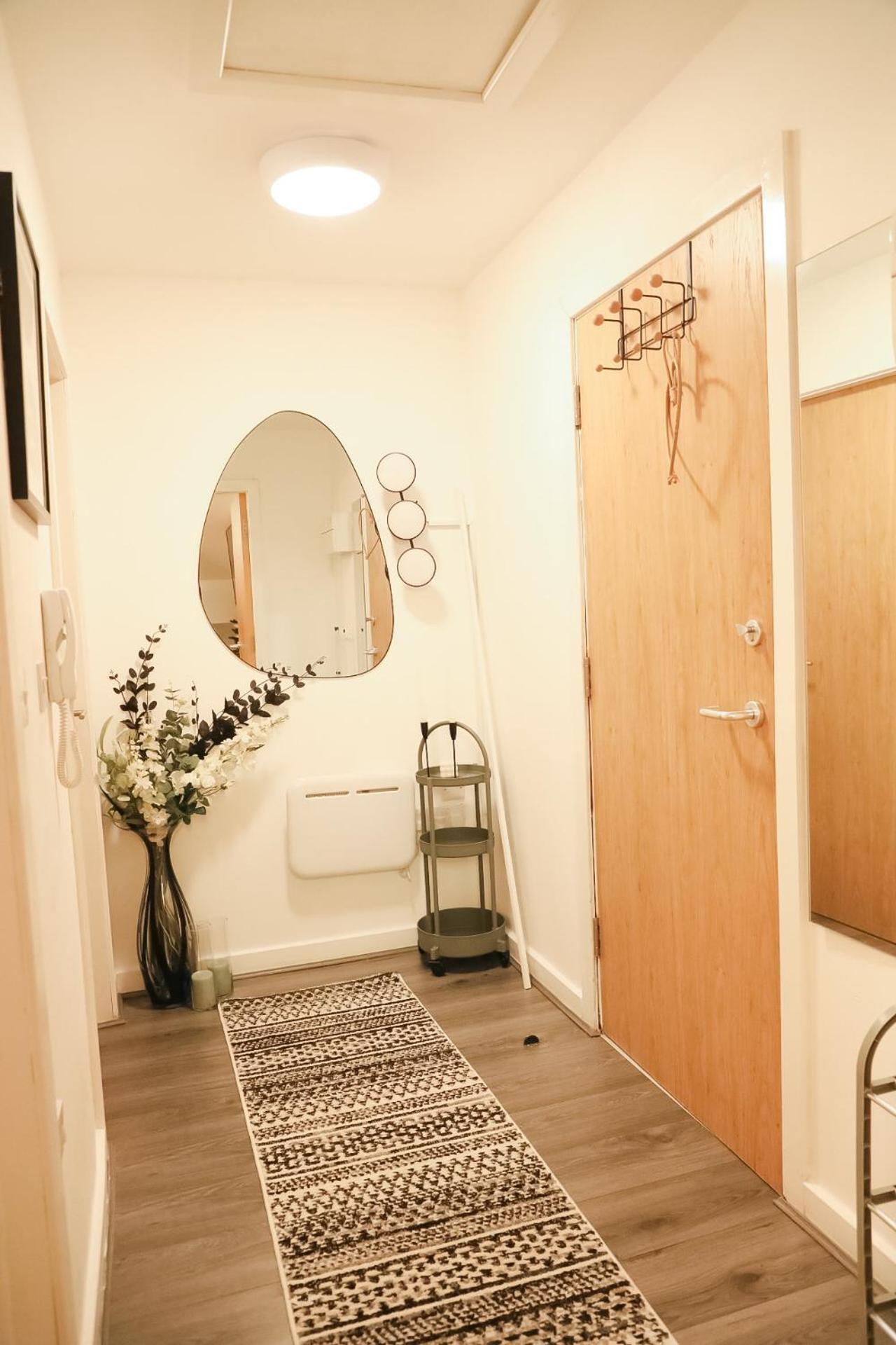 1 Bedroom Apartment Bradford City Centre Foster Square מראה חיצוני תמונה