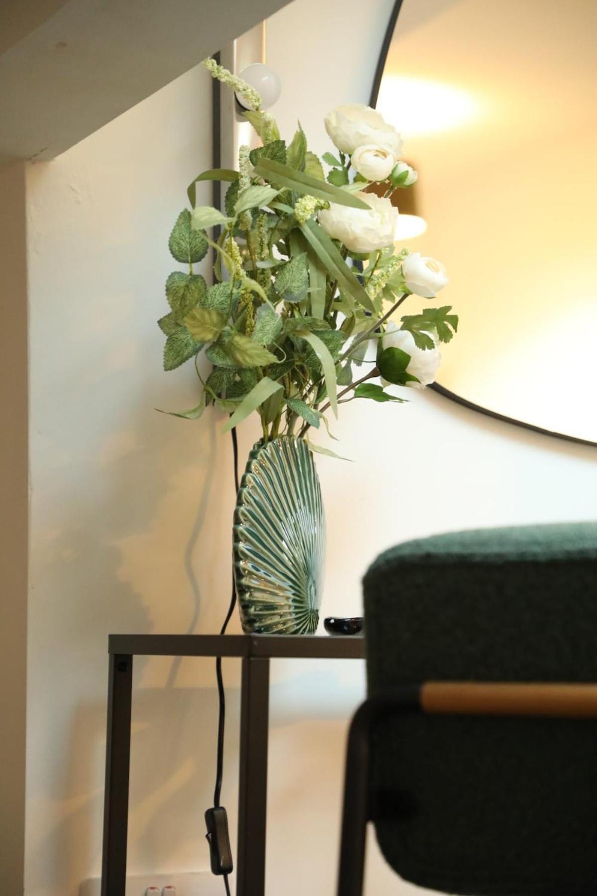 1 Bedroom Apartment Bradford City Centre Foster Square מראה חיצוני תמונה